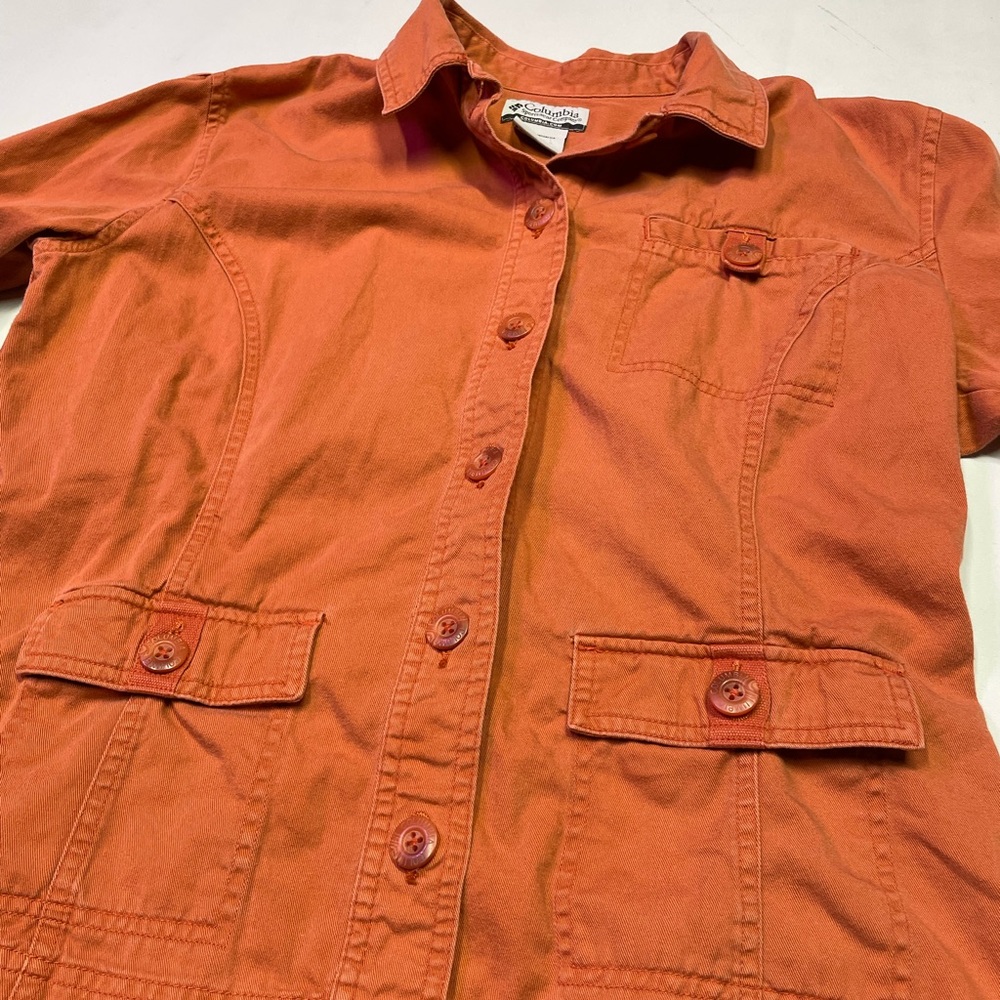 Women's Columbia Large Lightweight Button Up Jacket , Great Condition, Salmon